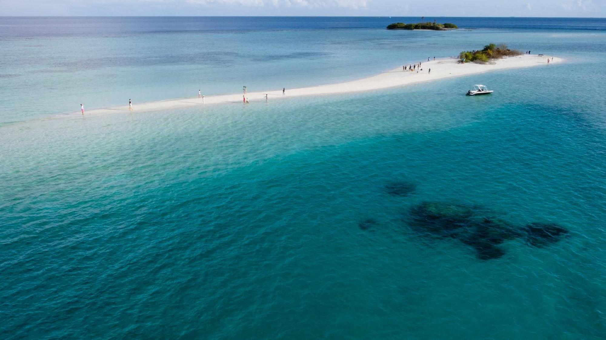 Tranquila Beach Hotel Rasdhoo Eksteriør billede