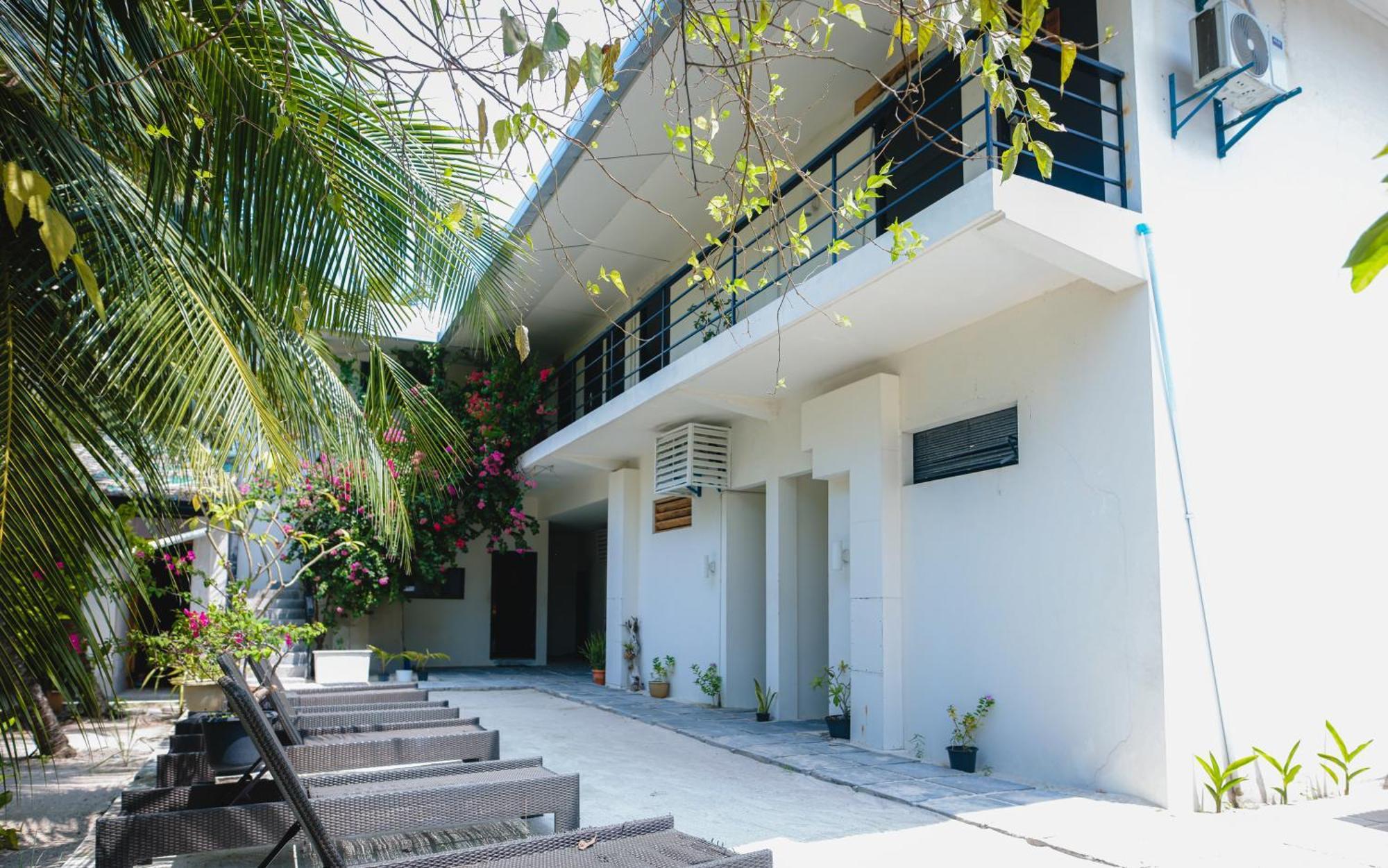 Tranquila Beach Hotel Rasdhoo Eksteriør billede