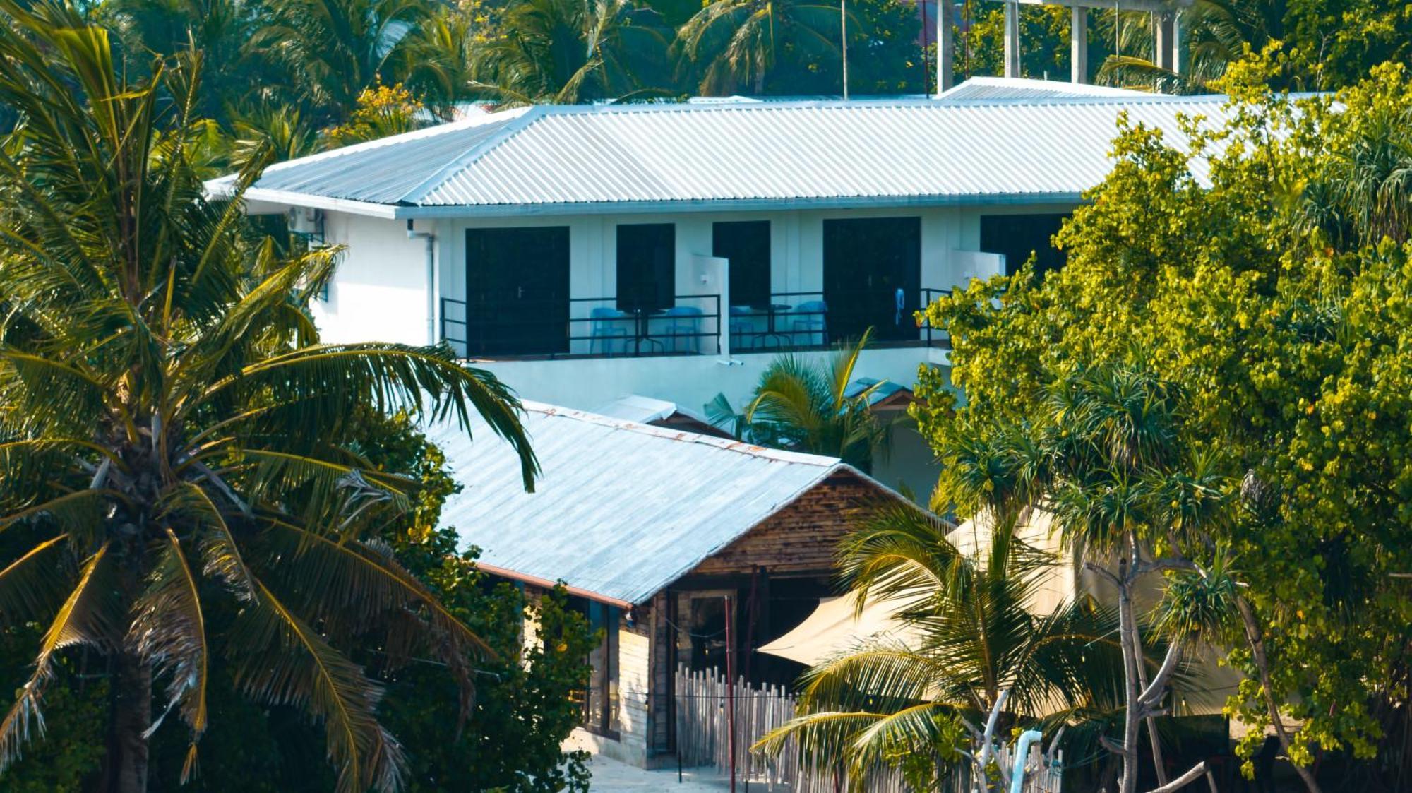 Tranquila Beach Hotel Rasdhoo Eksteriør billede