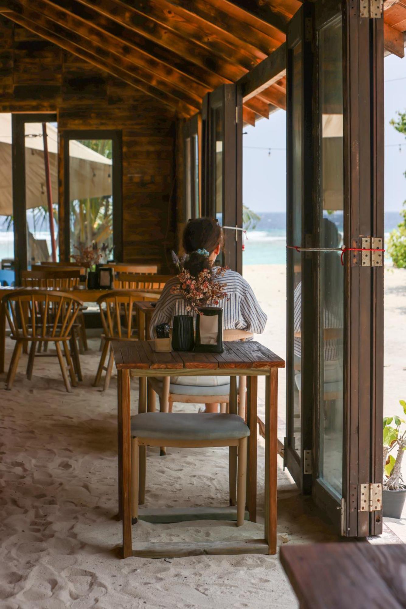 Tranquila Beach Hotel Rasdhoo Eksteriør billede